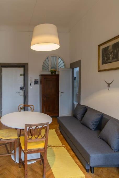 Elegant Apartment Outside Ztl & 10Min From Center ฟลอเรนซ์ ภายนอก รูปภาพ